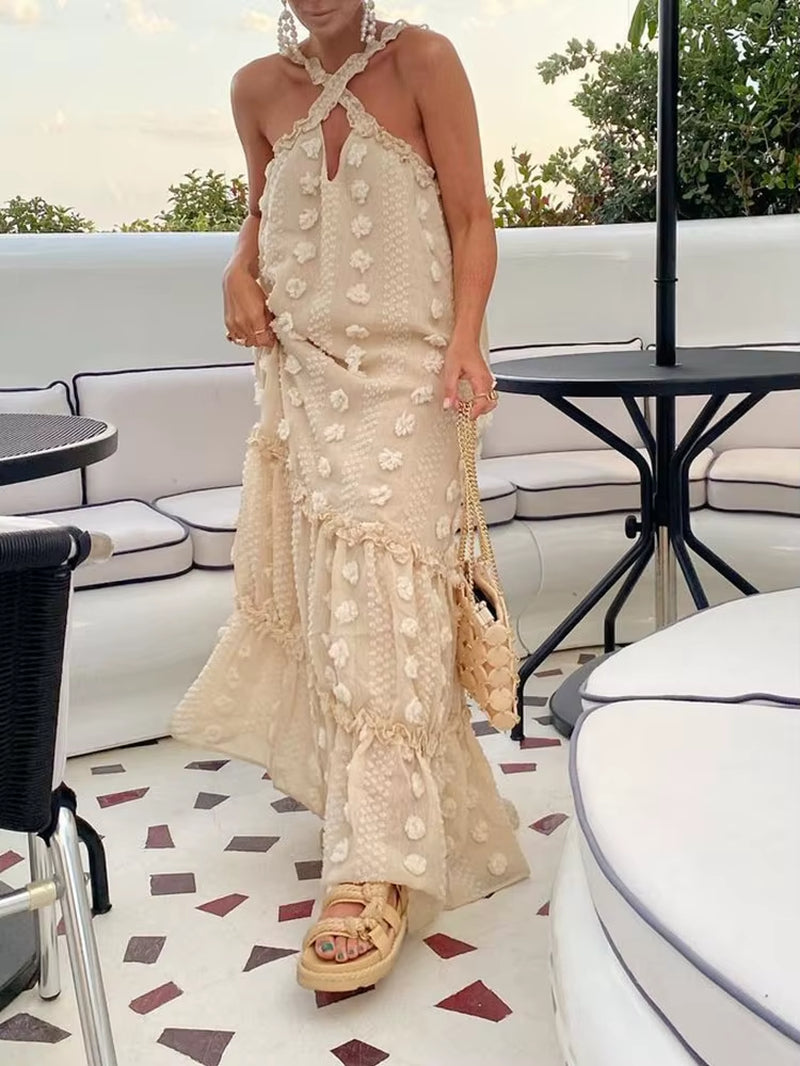 Effortless Chic: Sleeveless Halter Maxi Summer Dress